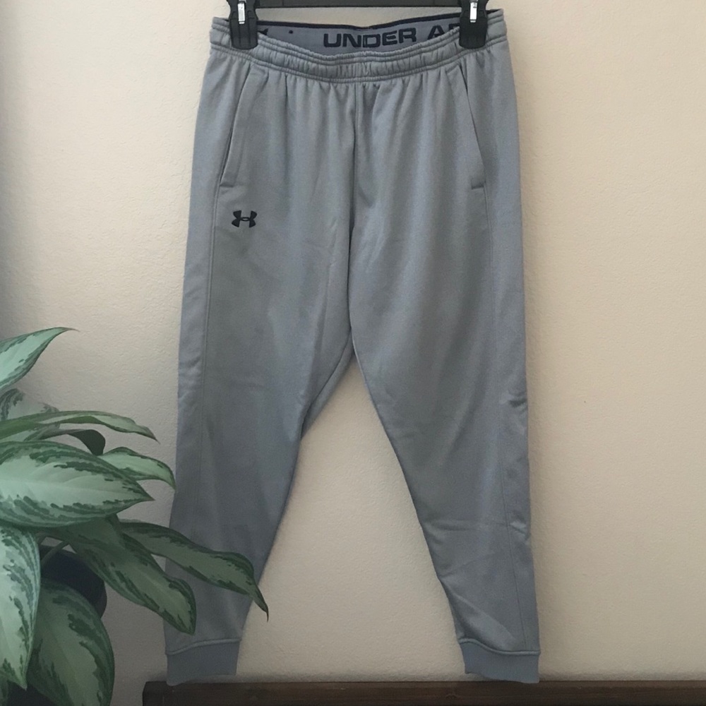 Uber Armor men’s grey jogger sweatpants